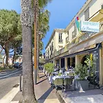 Family In Juan Les Pins * 昂蒂布