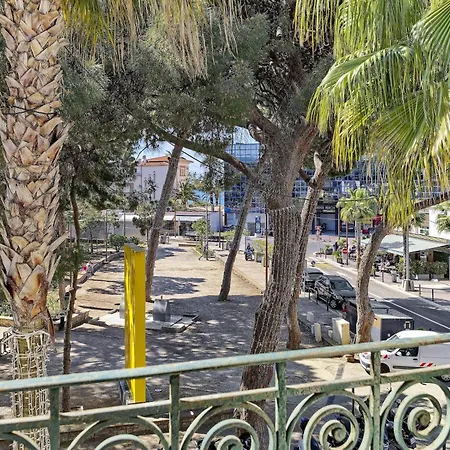 Family In Juan Les Pins דירה *